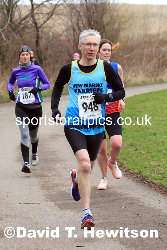 Senior women and veteran women and men over-50s NECAA Road Relay Champs., Hetton Lyons Park, Hetton le Hole, County Durham. Photo: David T. Hewitson/Sports for All Pics